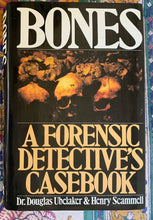 Load image into Gallery viewer, Bones: A Forensic Detective's Casebook
