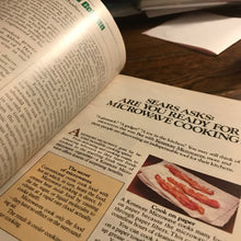 Load image into Gallery viewer, Book Digest November 1977 Watergate