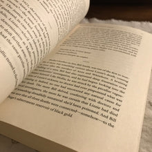 Load image into Gallery viewer, Killers of the Flower Moon: The Osage Murders and the Birth of the FBI