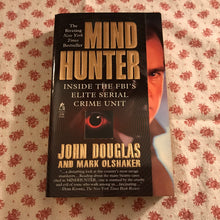 Load image into Gallery viewer, Mindhunter: Inside the FBI's Elite Serial Crime Unit