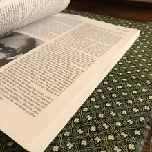 Load image into Gallery viewer, The Encyclopedia Of Serial Killers