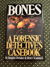 Load image into Gallery viewer, Bones: A Forensic Detective's Casebook