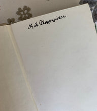 Load image into Gallery viewer, Missing Person: The True Story of a Police Case Resolved by the Clairvoyant Powers of Dorothy Allison