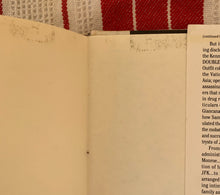 Load image into Gallery viewer, Double Cross: The Explosive, Inside Story of the Mobster Who Controlled America
