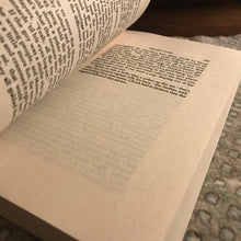 Load image into Gallery viewer, Double Cross: The Explosive, Inside Story of the Mobster Who Controlled America
