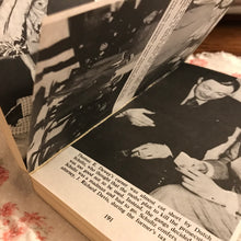Load image into Gallery viewer, Pictorial History of the Mafia
